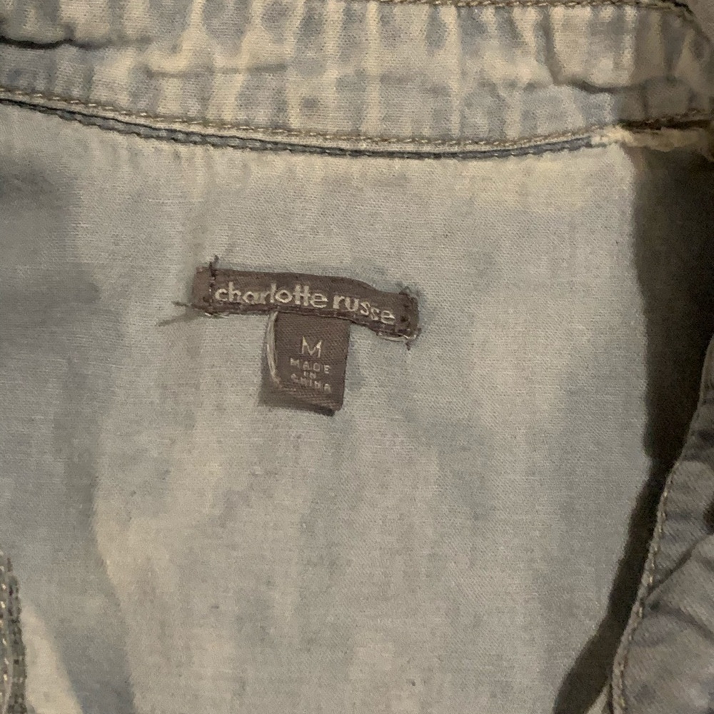 Jean button up cut off - Picture 2 of 2